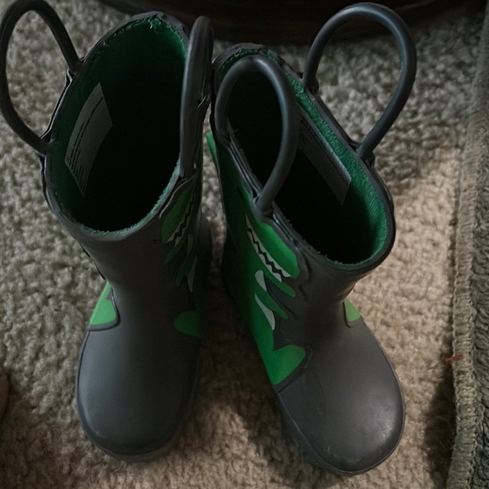 Toddler boy dinosaur rain boots